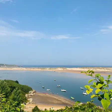 Piscina Comunitaria Y Parking En *