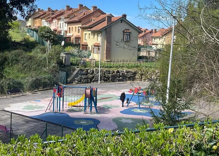 Piscina Comunitaria Y Parking En Apartman Mogro