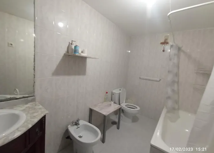 Piscina Comunitaria Y Parking En Apartman