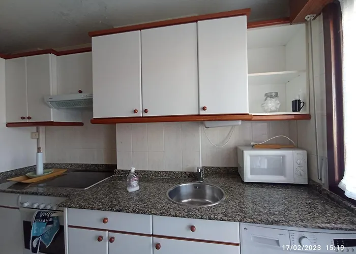 Piscina Comunitaria Y Parking En Apartman *